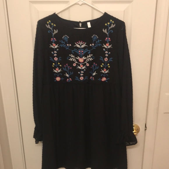 Black Dress - Picture 1 of 1